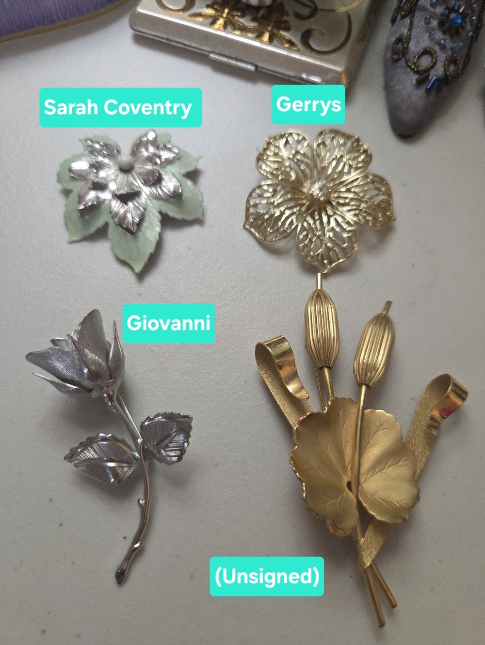 Mixed Floral Brooch Bundle Lot Set of 4 - Gold & Silver Flowers/Leaf